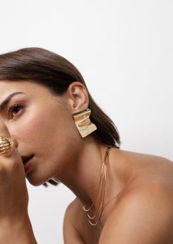 Editorial de joias da Casa 22
